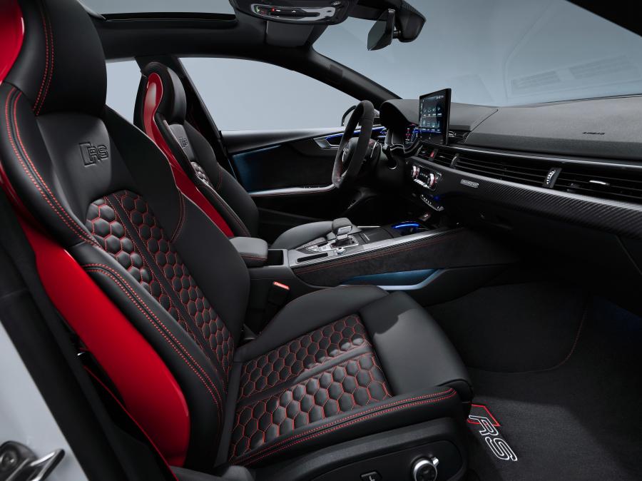 Интерьер Audi RS5 Sportback (B9) 2019 года  (WW) (фото 39 из 56)